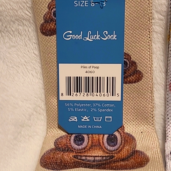 2 Pair Socks, creative designs, super soft - Picture 4 of 4